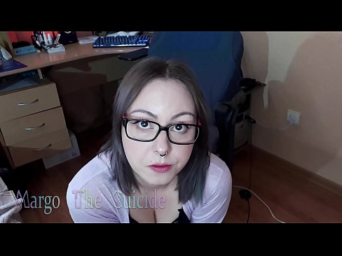 ❤️ Fata sexy cu ochelari suge adânc Dildo în fața camerei de filmat at ro.pinkporno.ru ❌